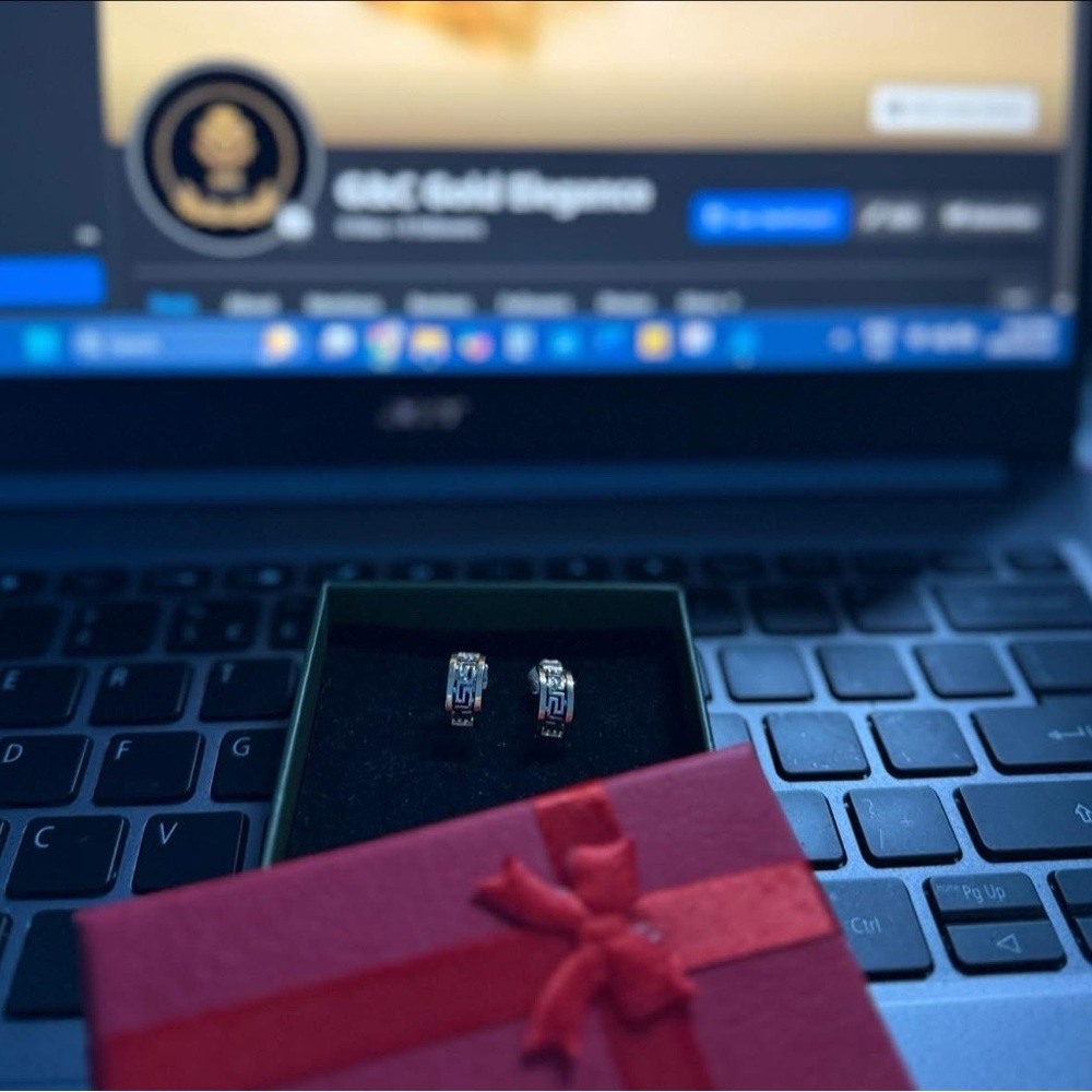 G&C Gold Elegance Rings - Picture 6 of 7
